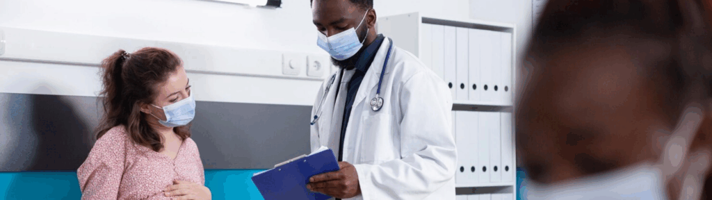 gestante sendo atendida durante pandemia de covid-19